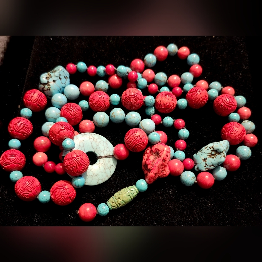 Vintage Turquoise Dyed Howlite & Oriental Carved Faux Cinnabar Beaded Necklace - Picture 4 of 6